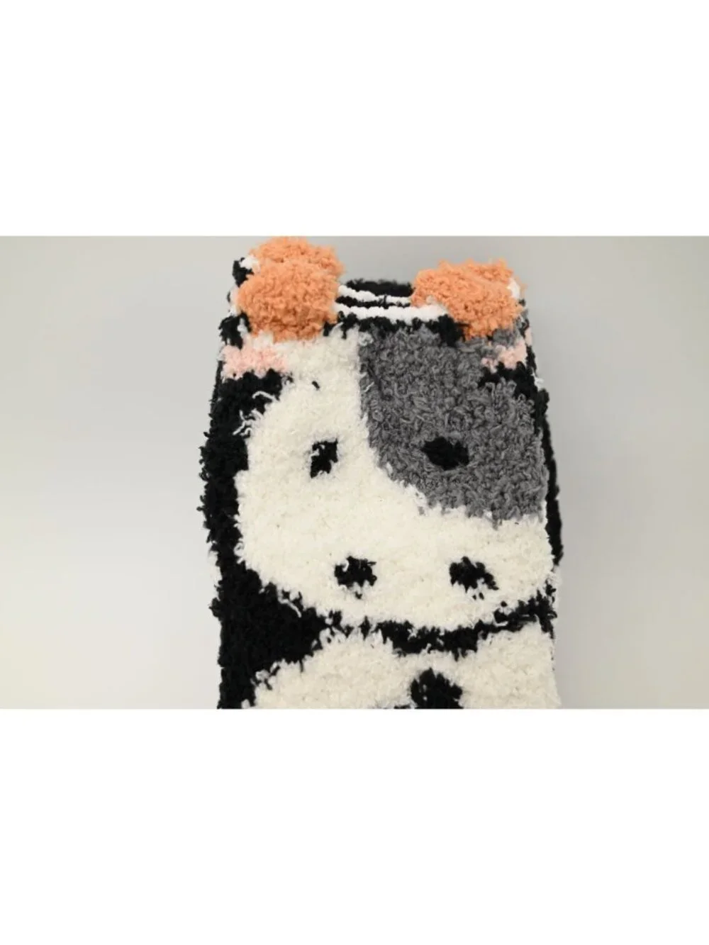 NWT Stay Cozy 2 Pack Crew Socks OS 4-10 Black White Cow Print Fuzzy Novelty